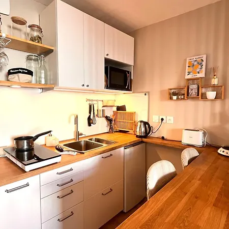 Appartement Calme Avec Parking Privé Gratuit Centre